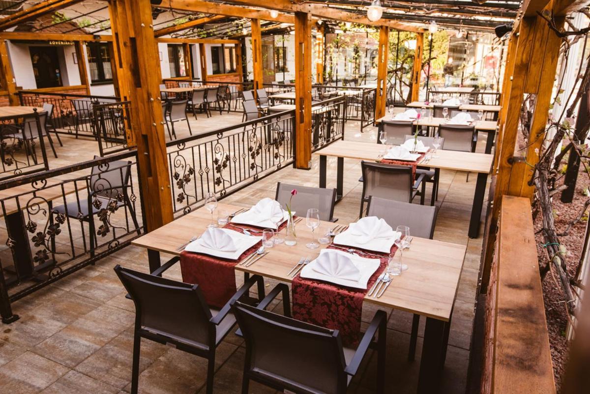 Hotel Strk Мурска Собота Екстериор снимка